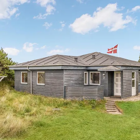 別荘 3 Bedroom Stunning In