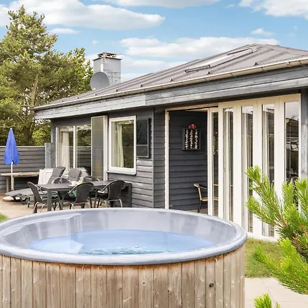 3 Bedroom Stunning In *