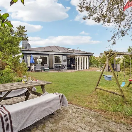 Feriehus 3 Bedroom Stunning In Ringkøbing
